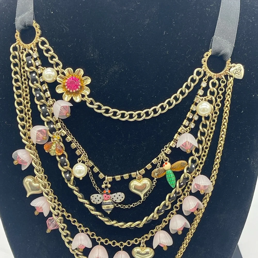 Betsy Floral Ribbon necklace RARE - Picture 2 of 2